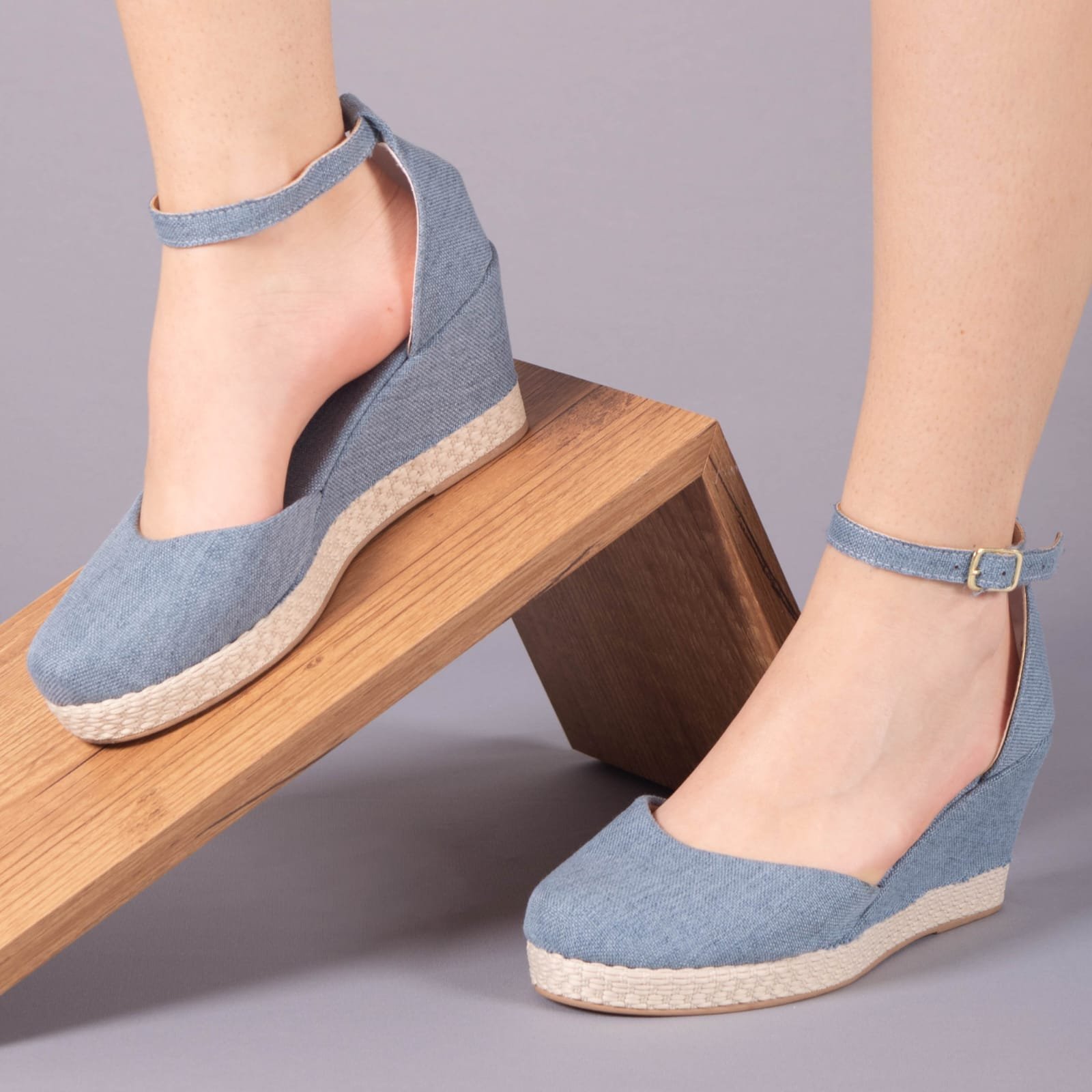 Calcanhar Fechado Anabela Fechada Atras Calcanhar Fechado Anabela